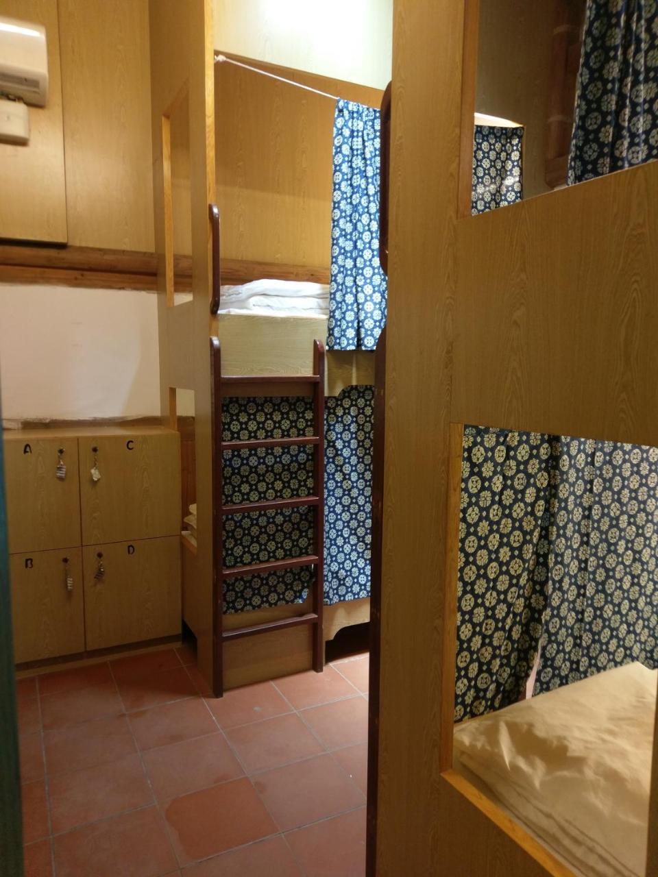 Matsu 1St Hostel Нанган Экстерьер фото